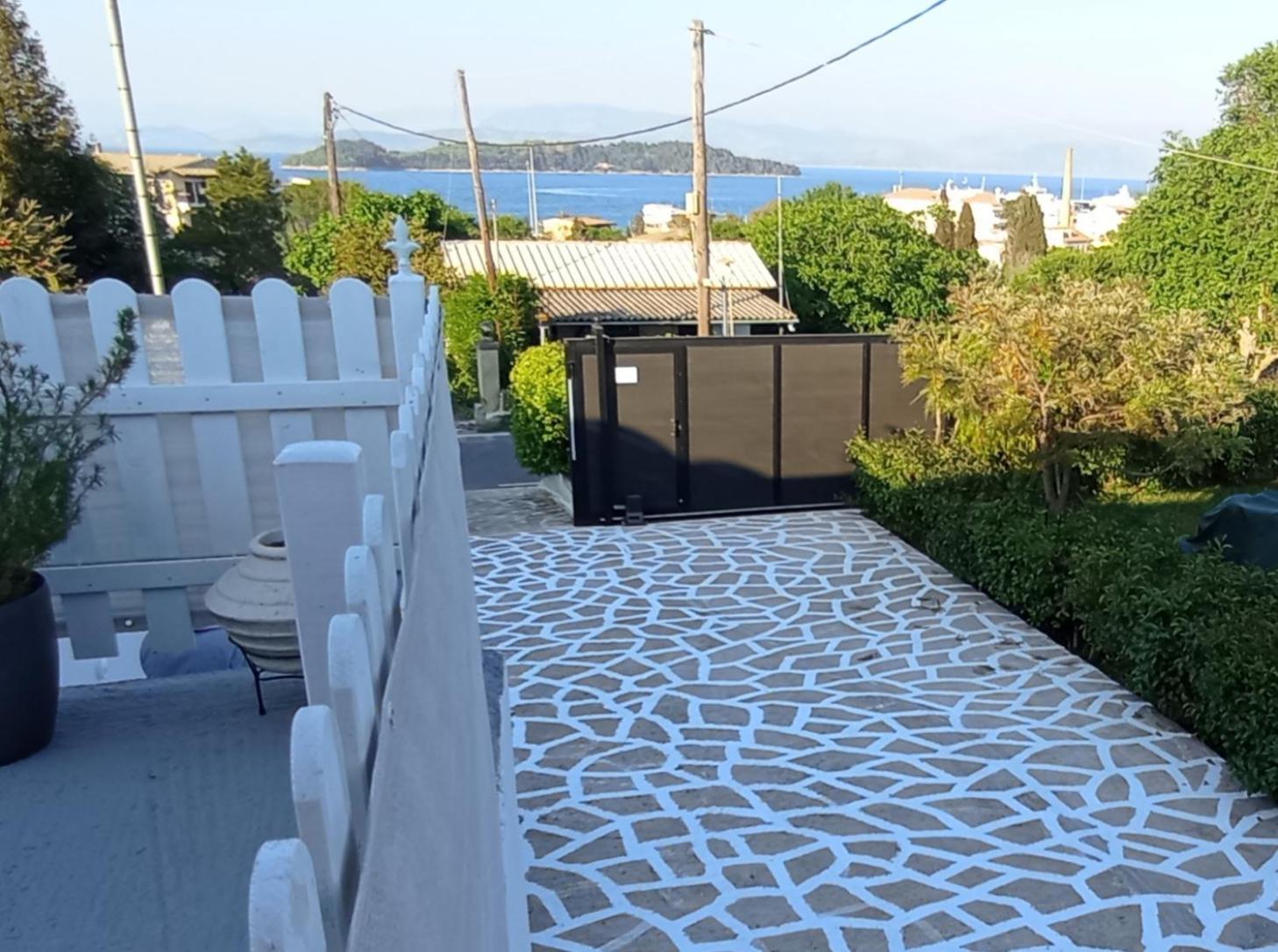 Summer House In Corfu Town Apartment Mantouki